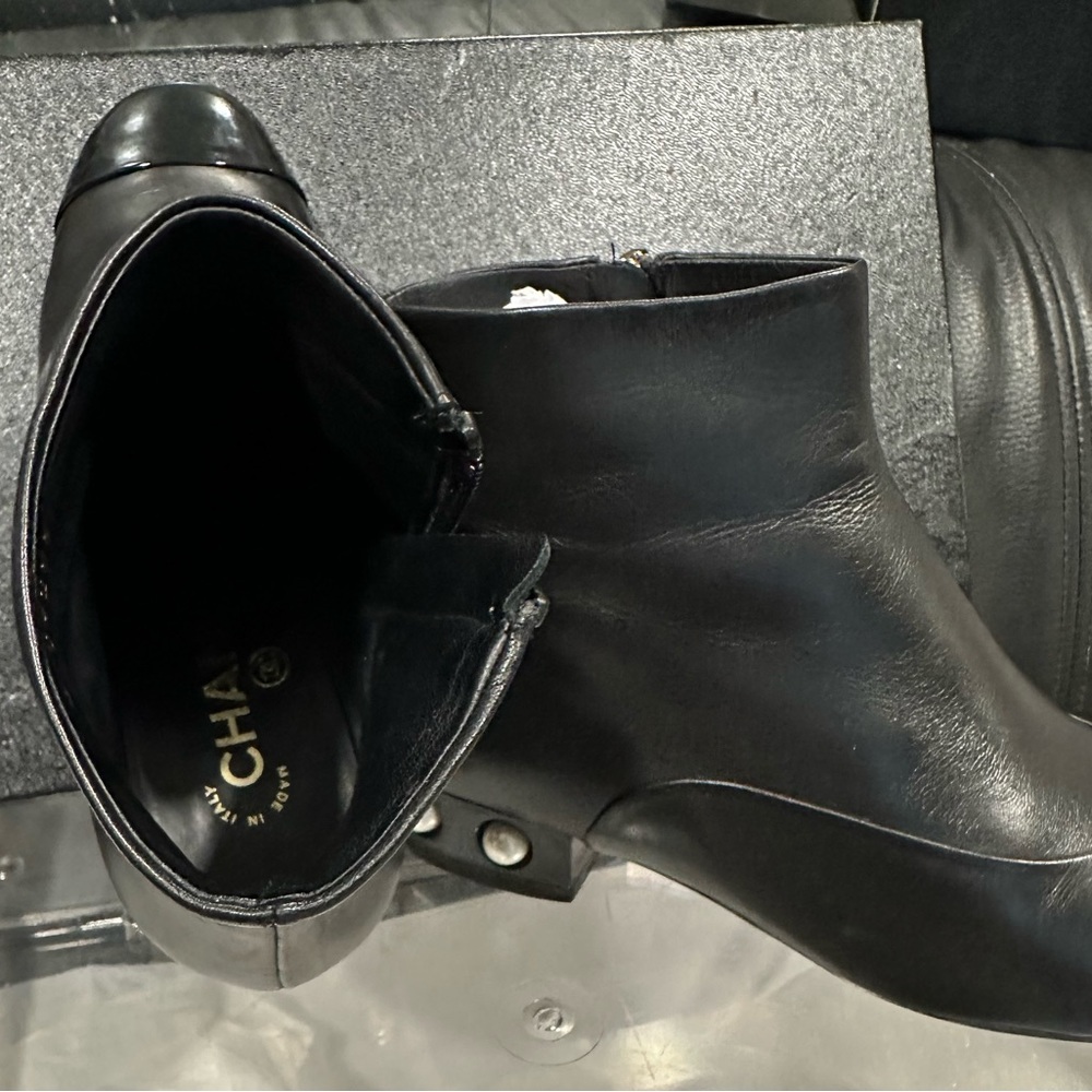 Authentic Chanel Black Leather ShortBoots With Pearl Embellished Heels,used - Picture 14 of 17